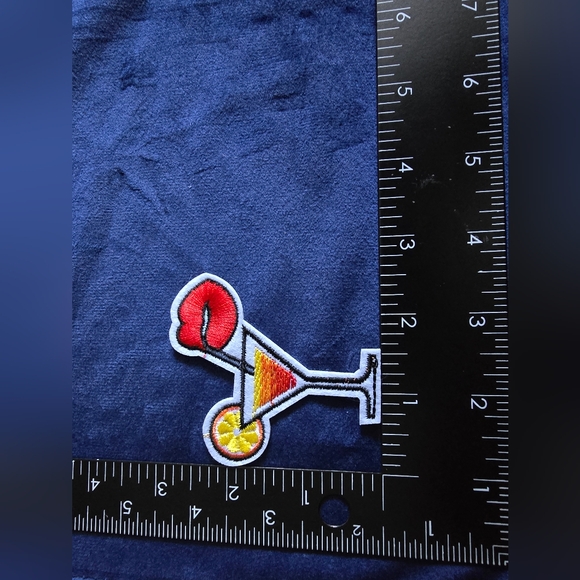 Embroidered Iron on Sunset Cocktail Patch with Lips NWOT unbranded - Picture 8 of 9